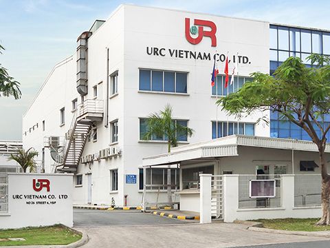 Công ty URC Việt Nam là chi nhánh của Universal Robina Corporation (URC) – thuộc tập đoàn JG Summit Philippines, một trong Top 300 công ty hàng đầu châu Á (theo Nikkei Asia Review). Với hơn 60 năm kinh nghiệm, hoạt động khắp khu vực ASEAN và Châu Đại Dương, URC chính là tập đoàn tiên phong trong lĩnh vực thực phẩm và đồ uống ở Philipines.